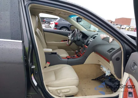 2011 Lexus Es 350 z USA, uszkodzony, nr VIN JTHBK1EG7B2450409